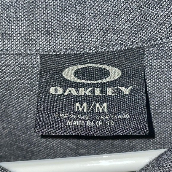 Oakley long sleeve button-up. - Picture 2 of 3